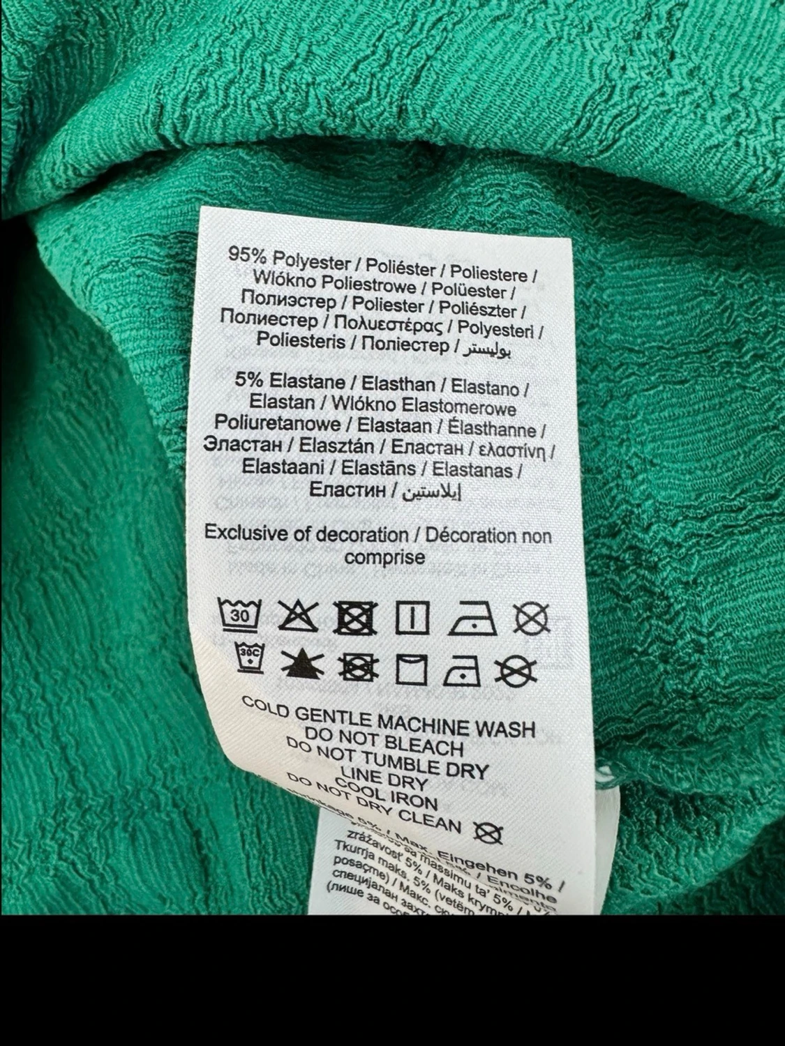 Grön blus med struktur och nyckelhålsringning - 3