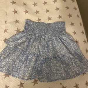 Volang kjol - Super söt, somrig volang kjol i stl: 158/164💗