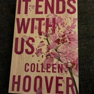 It Ends With Us - En gripande och hjärtskärande roman om kärlek, mod och svåra val. Följ Lily när hon navigerar relationer, gamla minnen och nya känslor i Boston. Perfekt för dig som gillar starka känslor och oförglömliga berättelser.