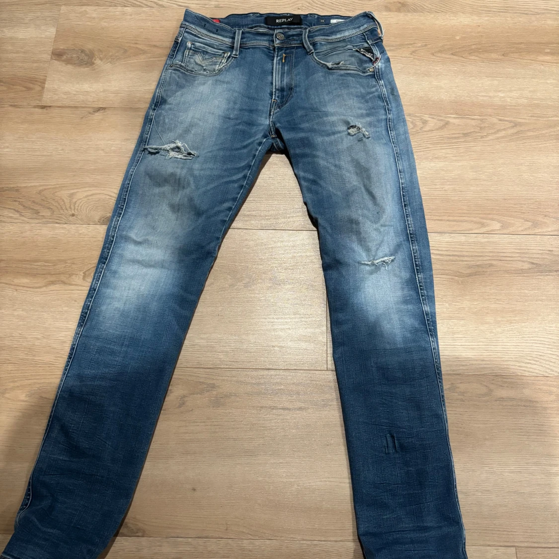 Blå slitna jeans från Replay - 1