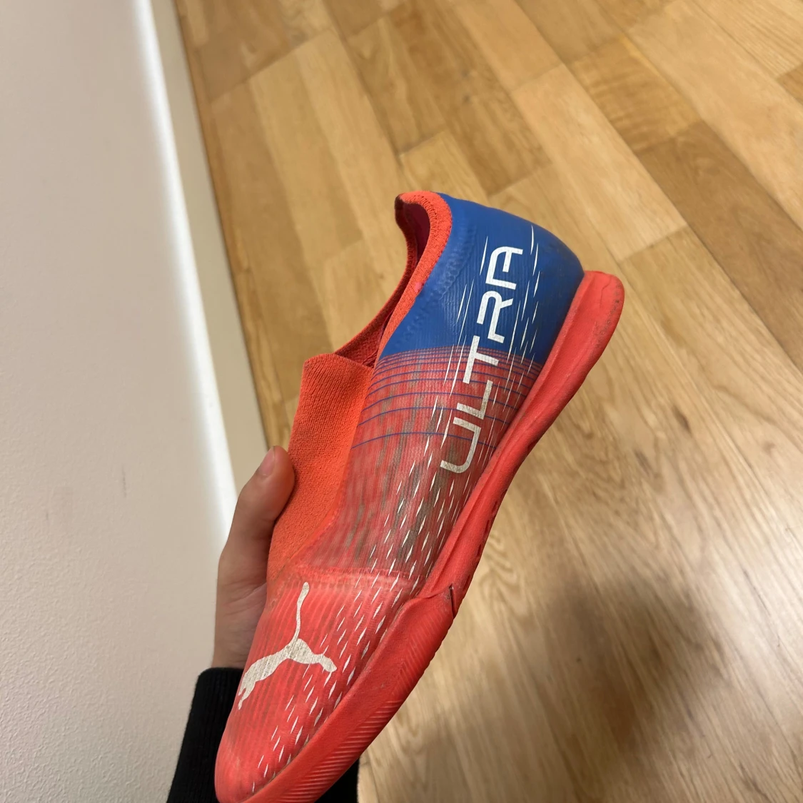 Puma Ultra röda fotbollsskor - 1