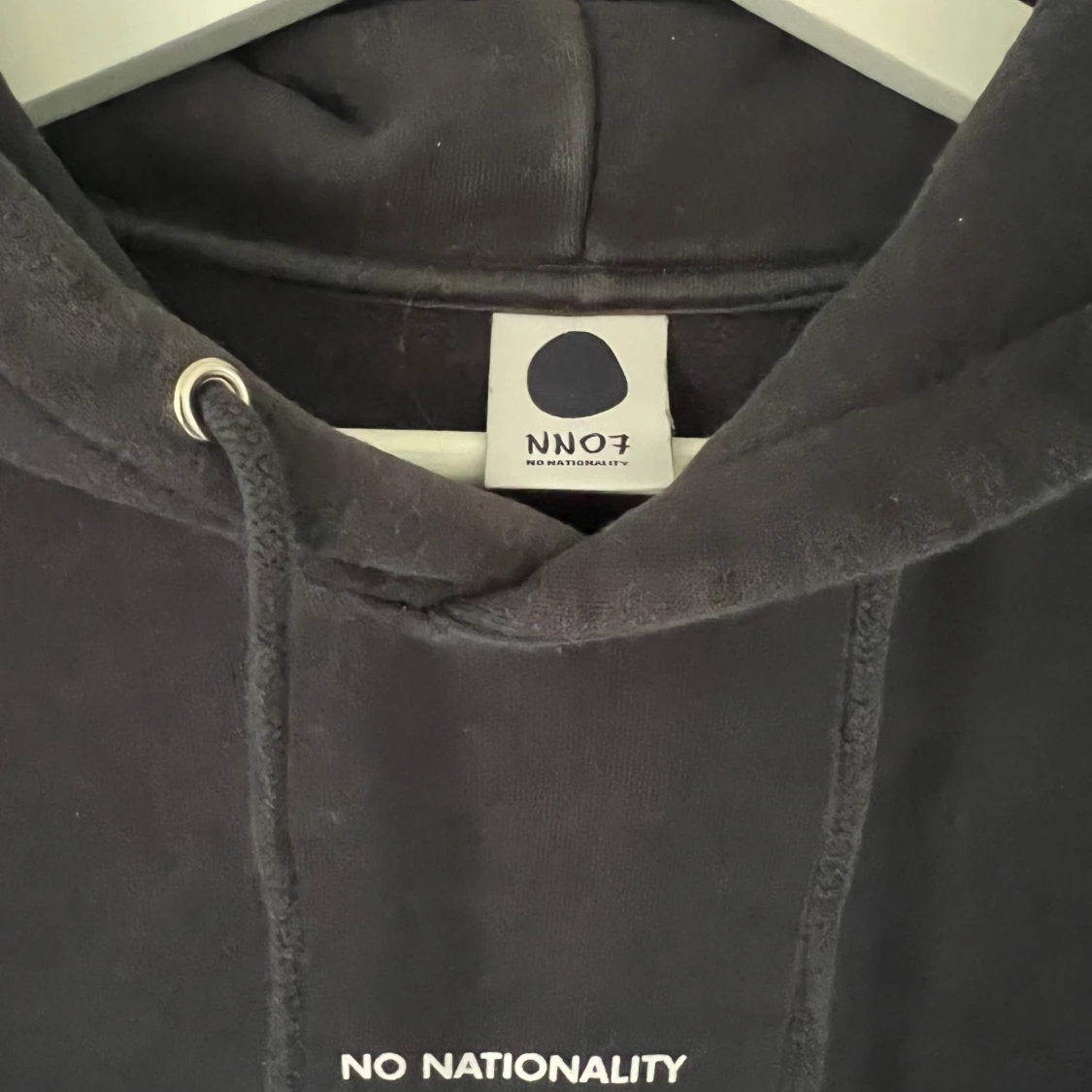 Svart hoodie från NN07 med tryck - 1