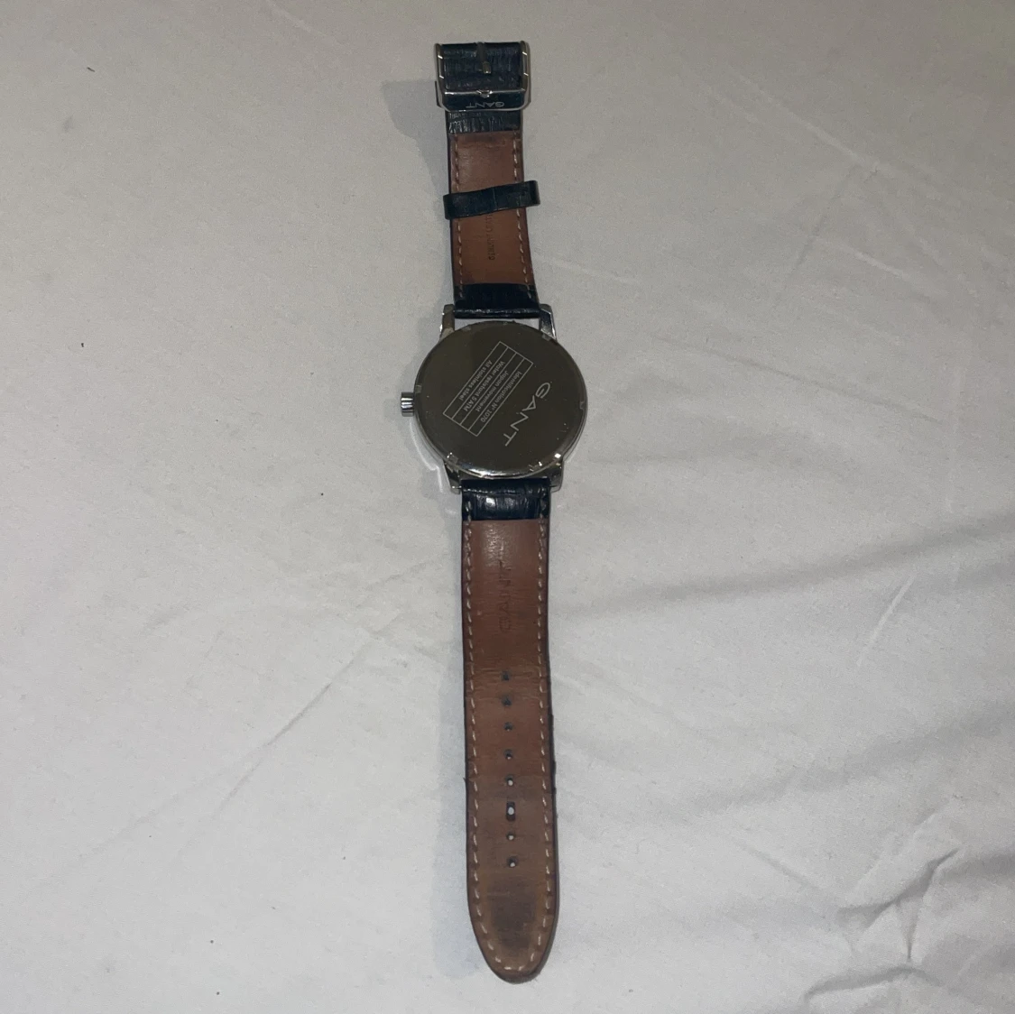  Silver klocka från GANT med svart läderband.   Äkta - 2