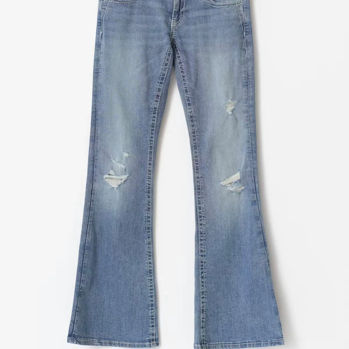 Blå bootcut jeans med broderade fickor - 3