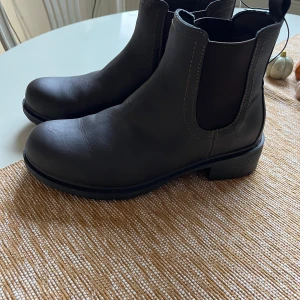 Boots - Superfina boots i läder