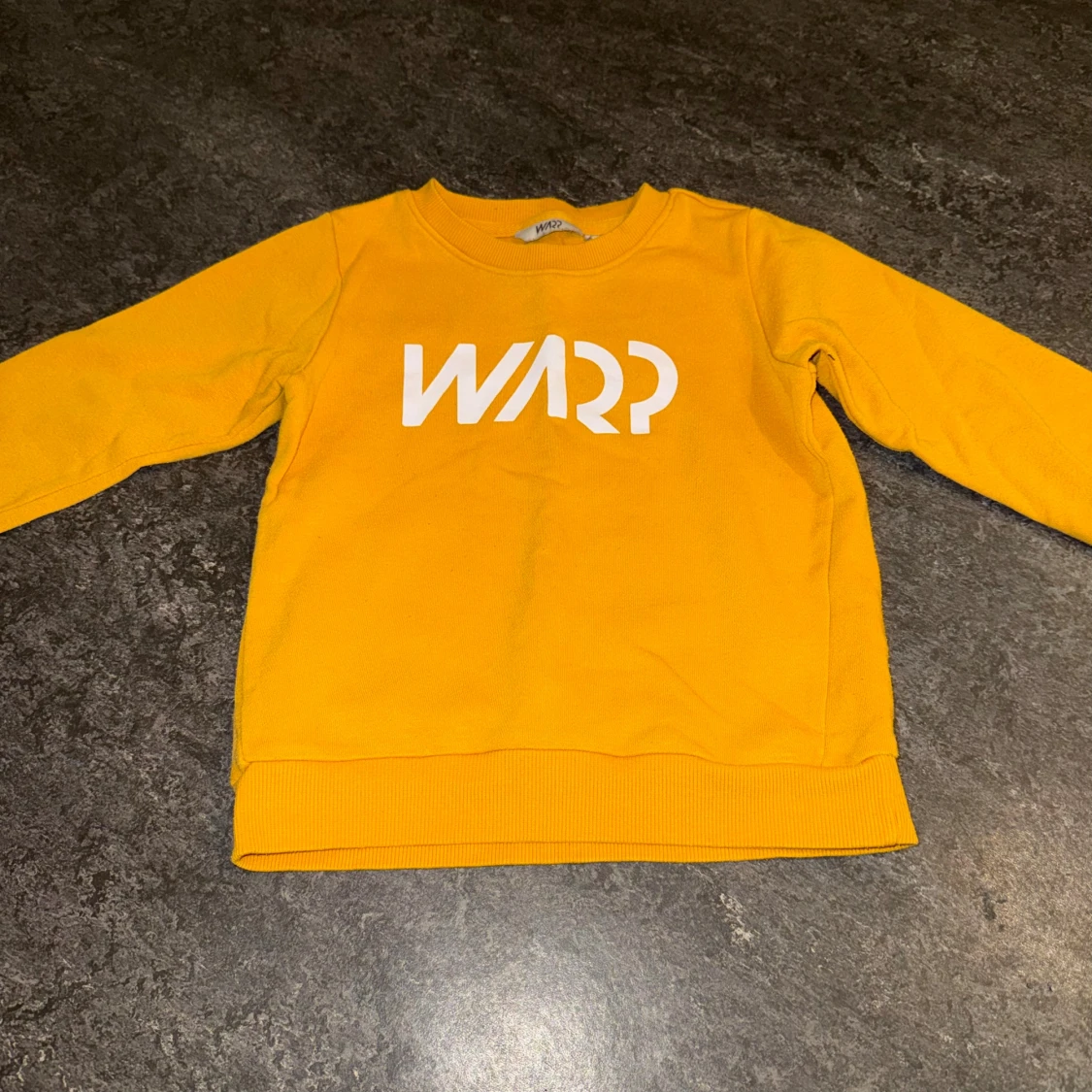 Gul långärmad tröja från Warp