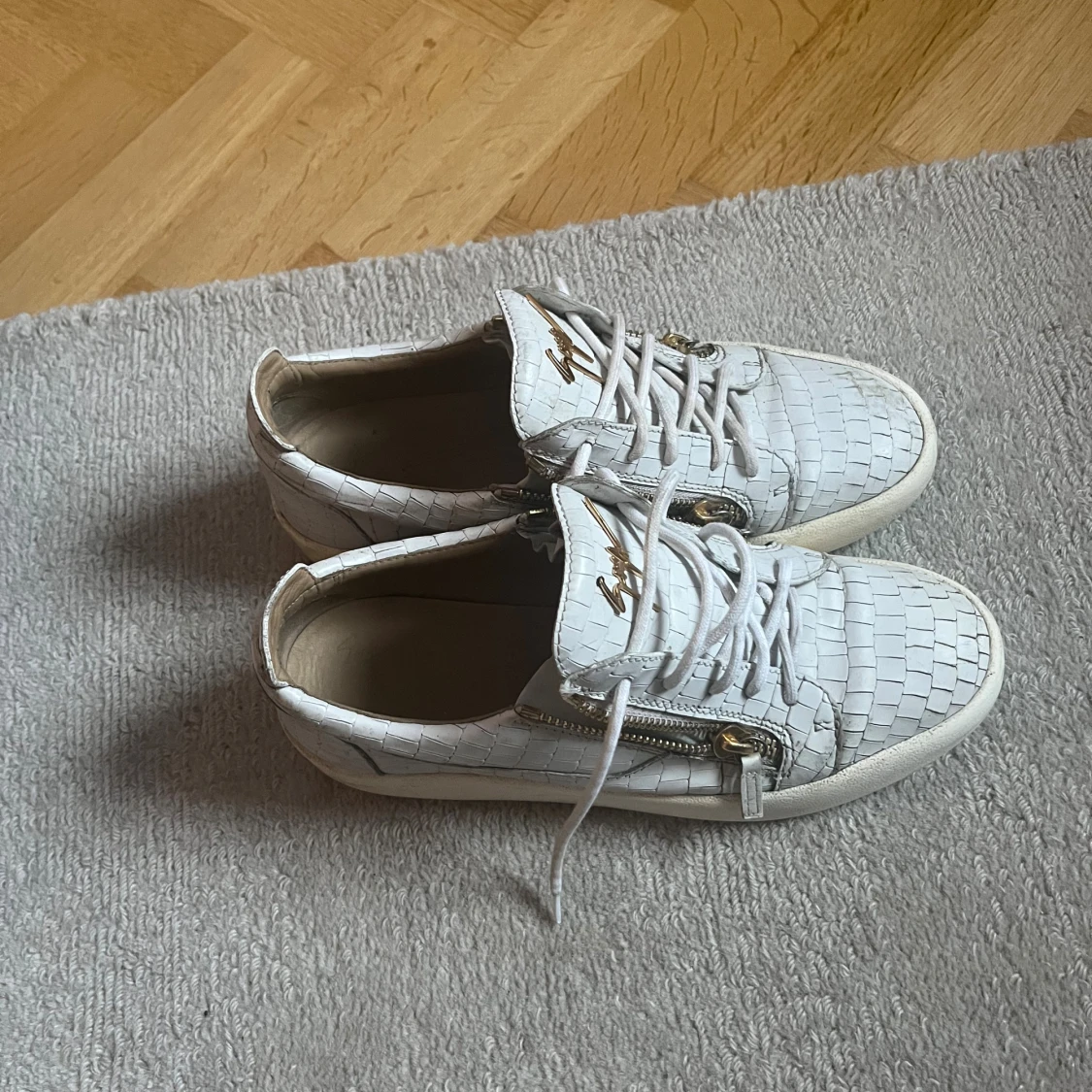 Vita sneakers från Giuseppe Zanotti - 1