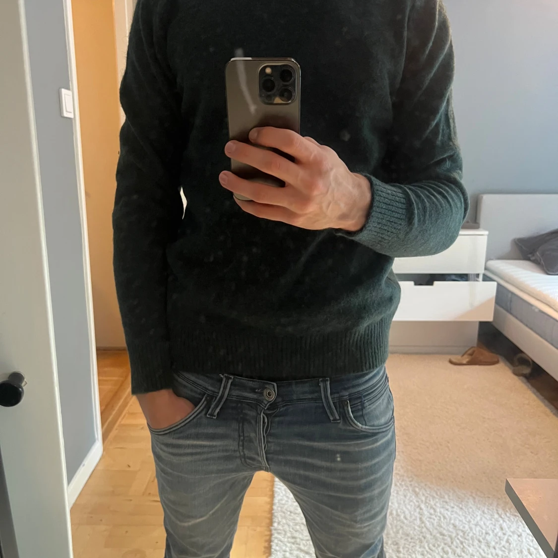 Mörkgrön stickad tröja från Selected Homme - 1