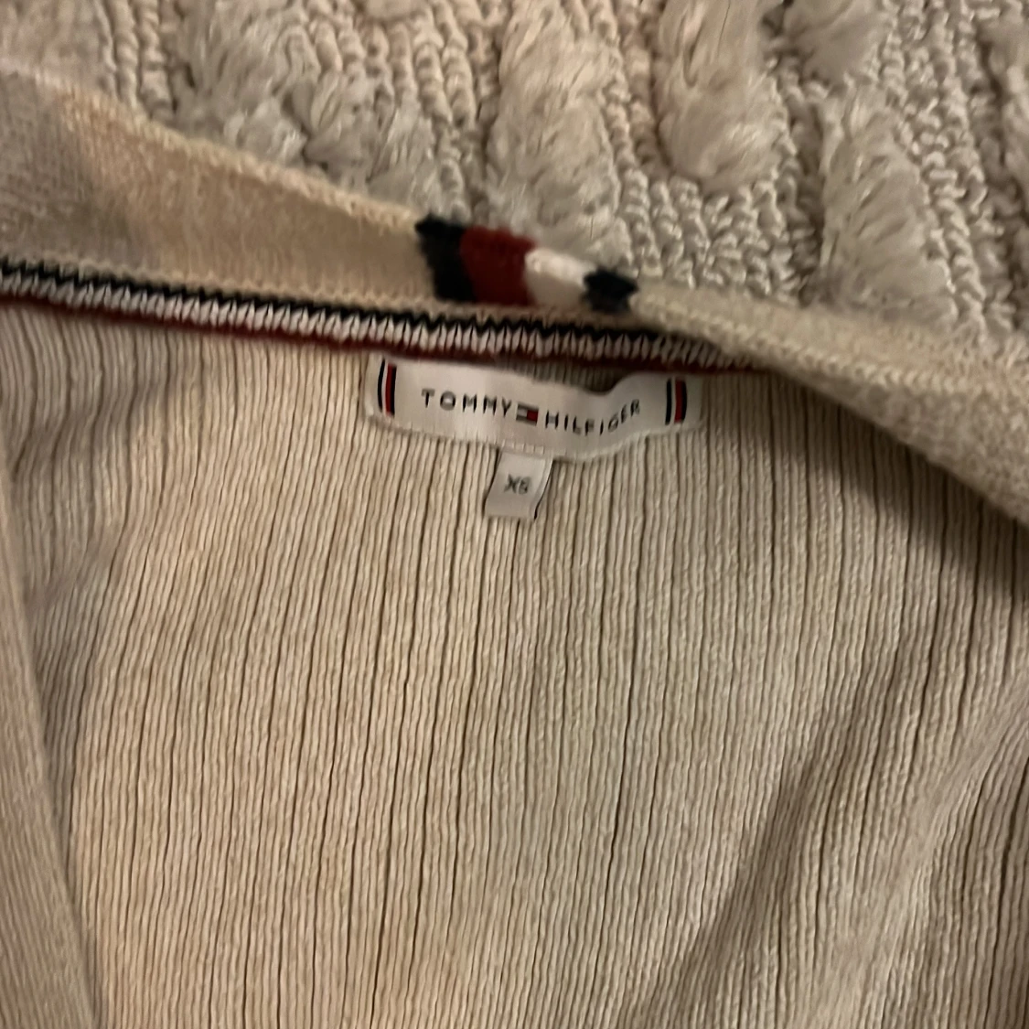 En mysig men fin kofta från Tommy hilfiger - 1