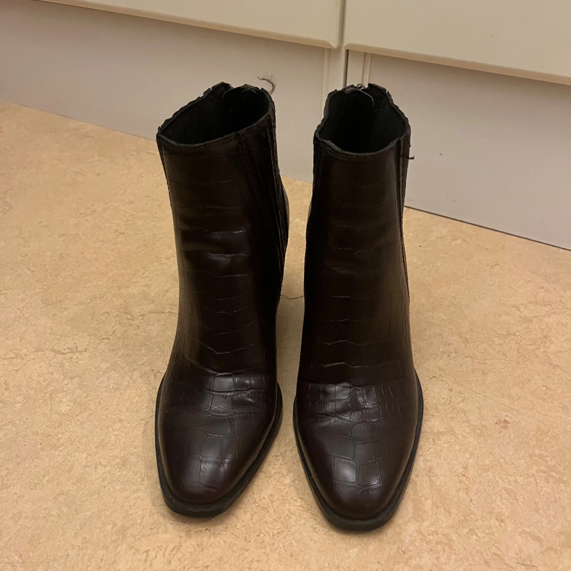 Bruna stövletter med klack från Zara - 1