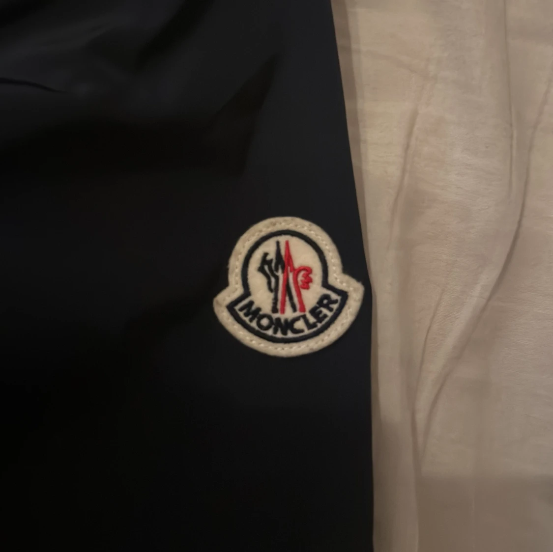 Mörkblå vindjacka från Moncler - 1