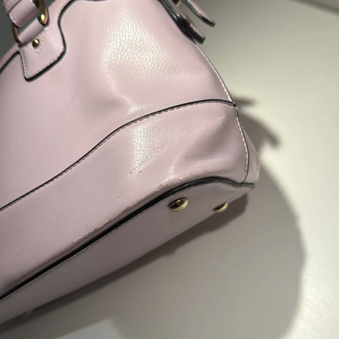 Ljusrosa handväska i skinnlook - 3