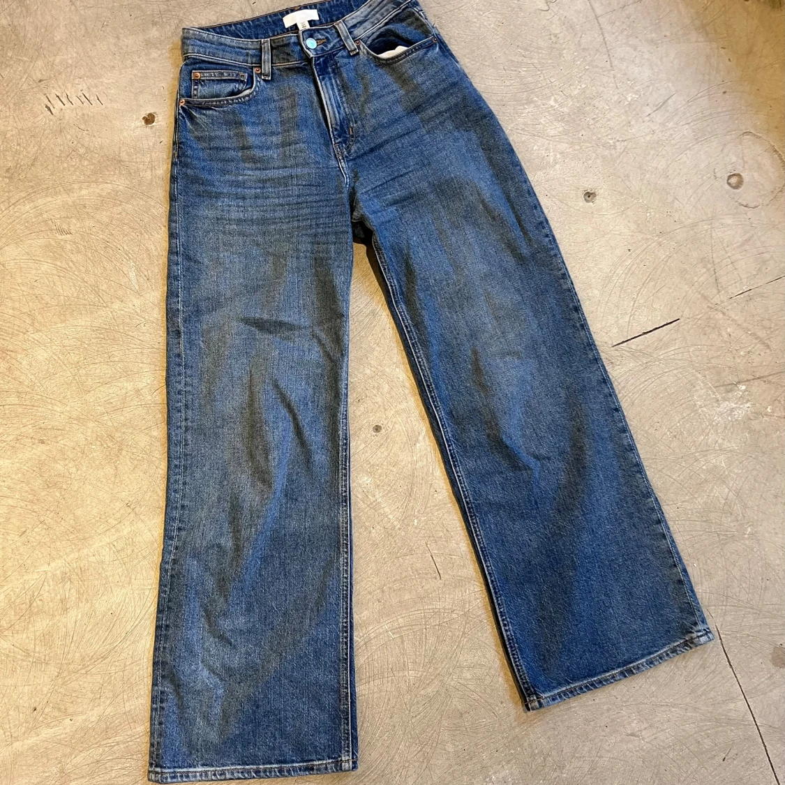 Blå wide jeans från H&M, strl 36 - 1