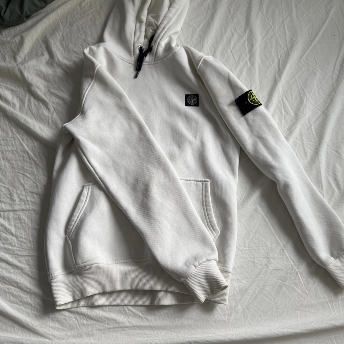 Vit hoodie från Stone Island