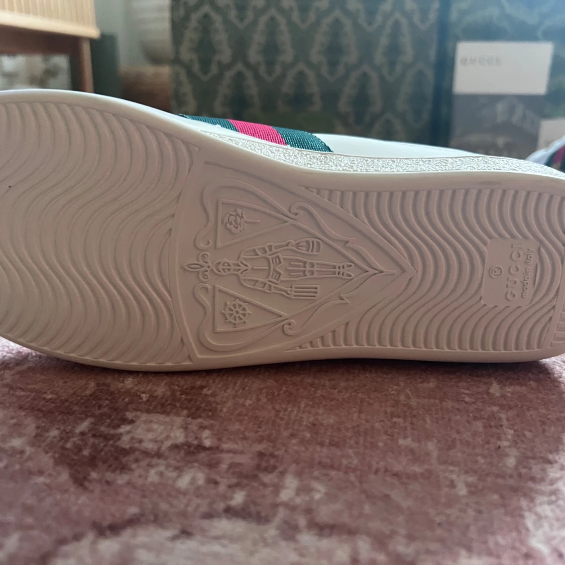 Gucci vita sneakers med bi-detalj - 2