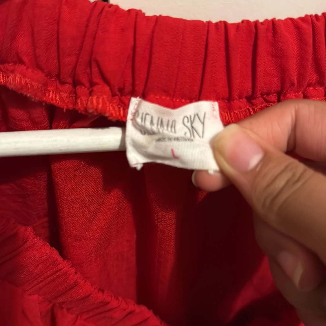 Röd blus med volang från Lushana Sky - 1