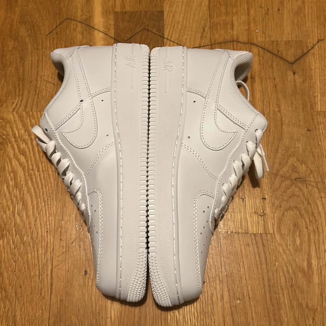 Nike Air Force 1 helvita sneakers - 1