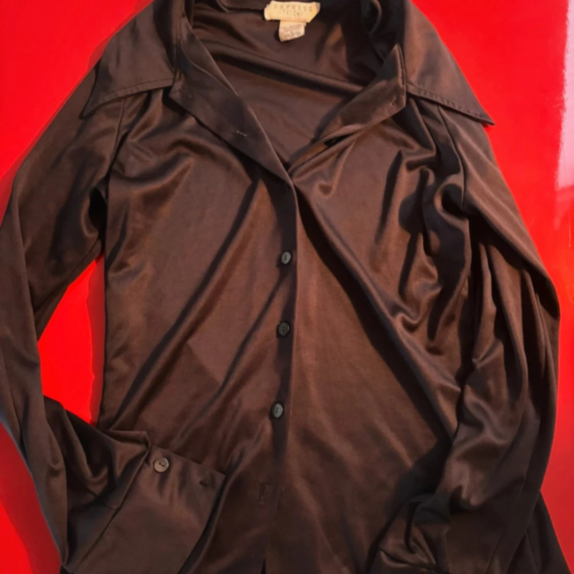 Mörkbrun skjorta från Express - 1