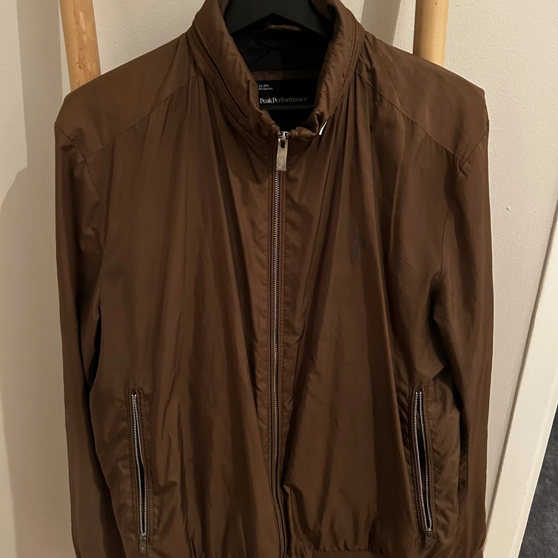 Brun vindjacka Peak Performance *L*