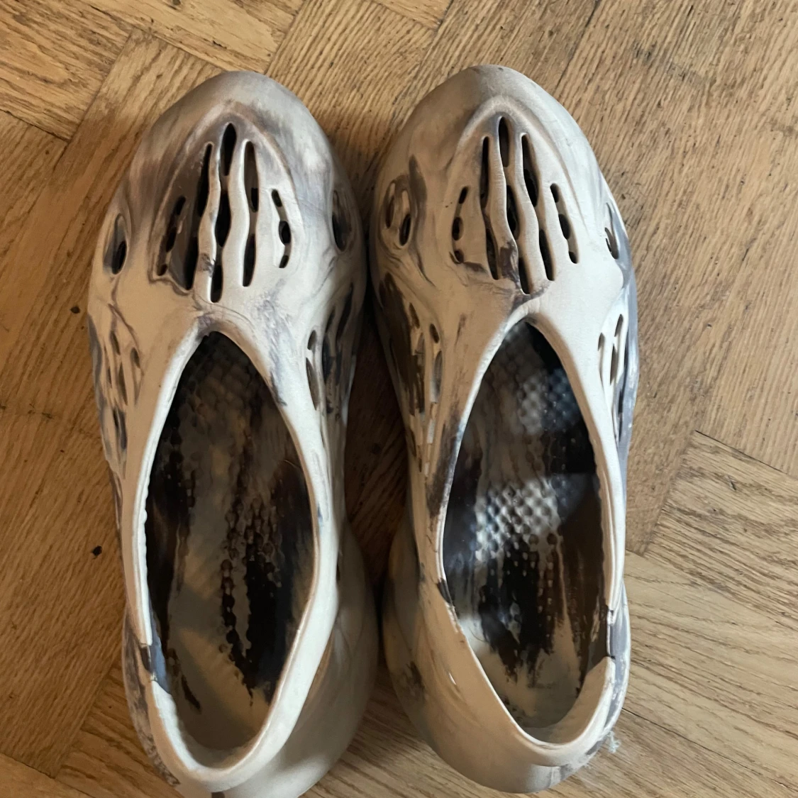 Adidas Yeezy Foam Runner sandfärgade - 1