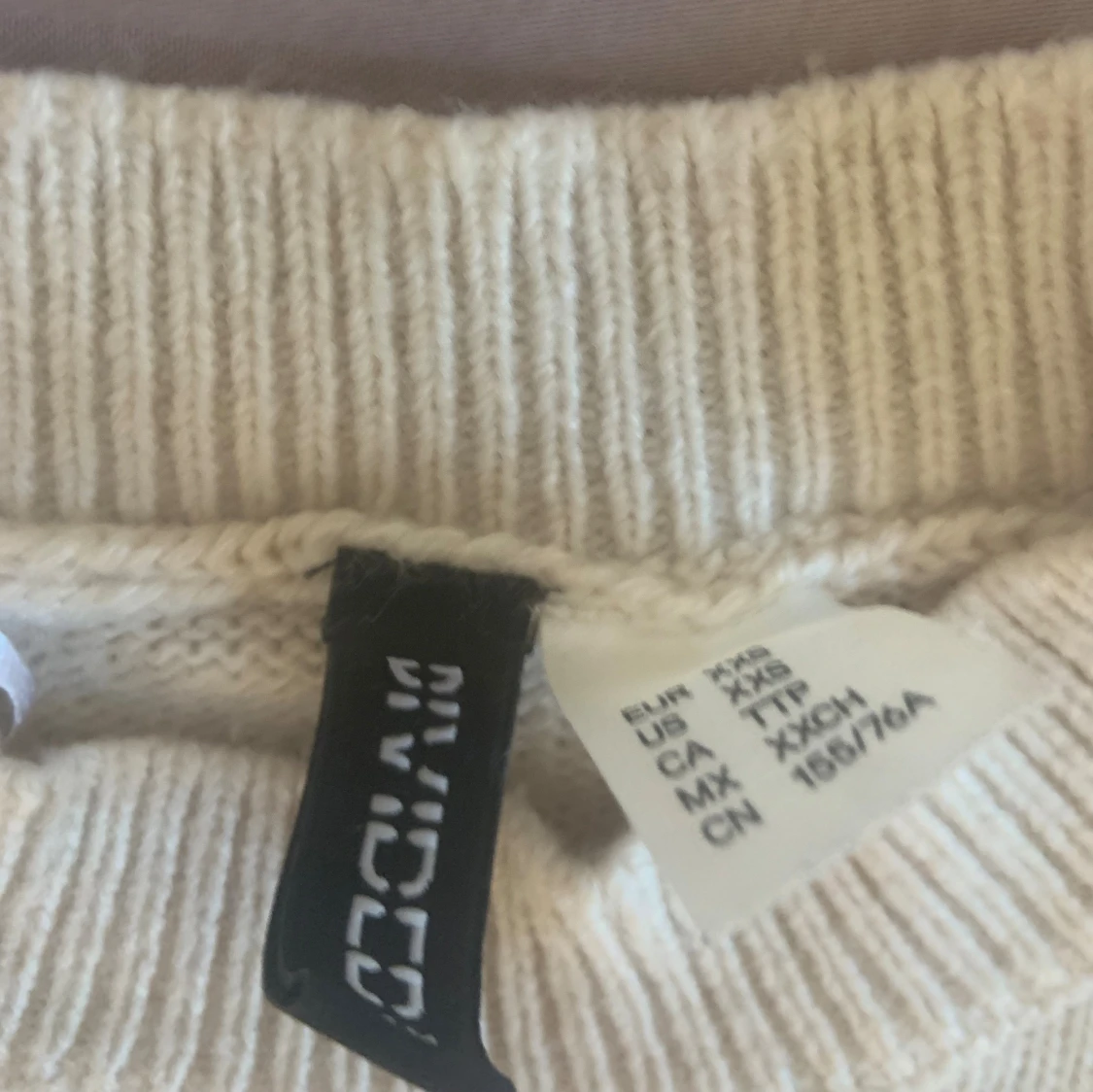 Randig stickad tröja från Divided - 2