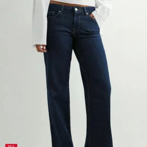 Flare jeans - Från Nelly