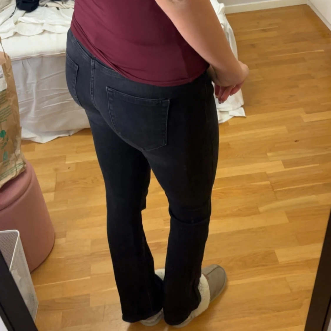 Svarta bootcut jeans - 1