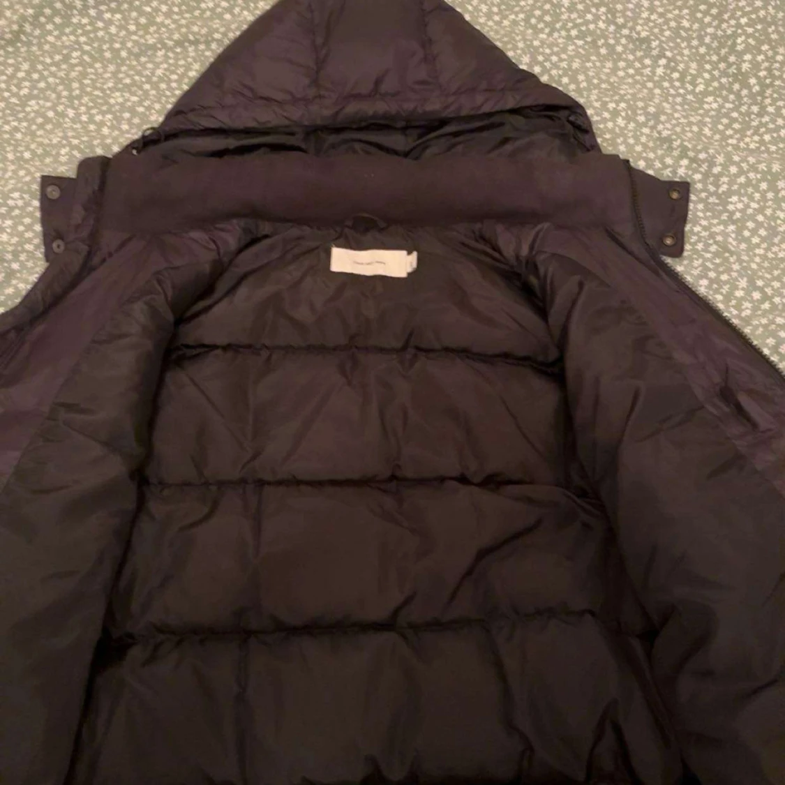 Svart pufferjacka från Calvin Klein - 1