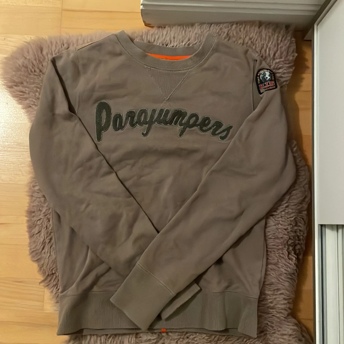 Beige sweatshirt från Parajumpers