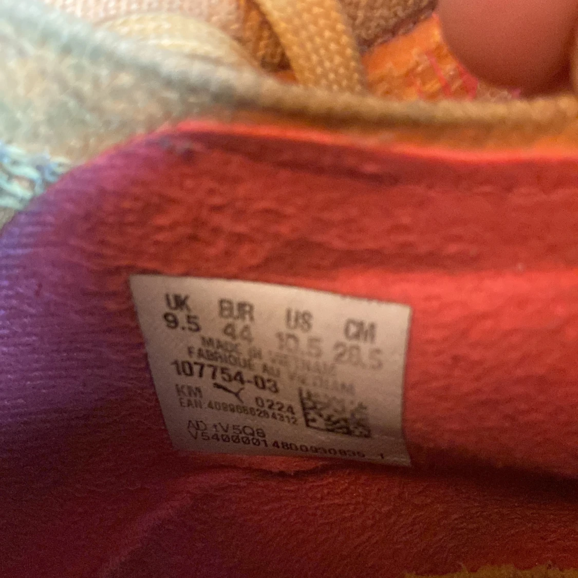 Gula fotbollsskor från Puma strl 44 - 1