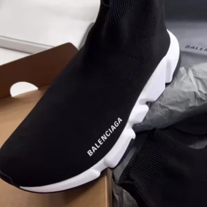 Skor balenciag - strl 38 passar 37