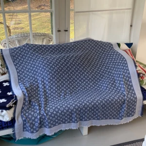 Superfin och gosig filt / sjal - Mjuk och gosig stor sjal kan även användas som filt! Kopia.