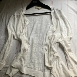 Vit kofta - Vit tun kofta 