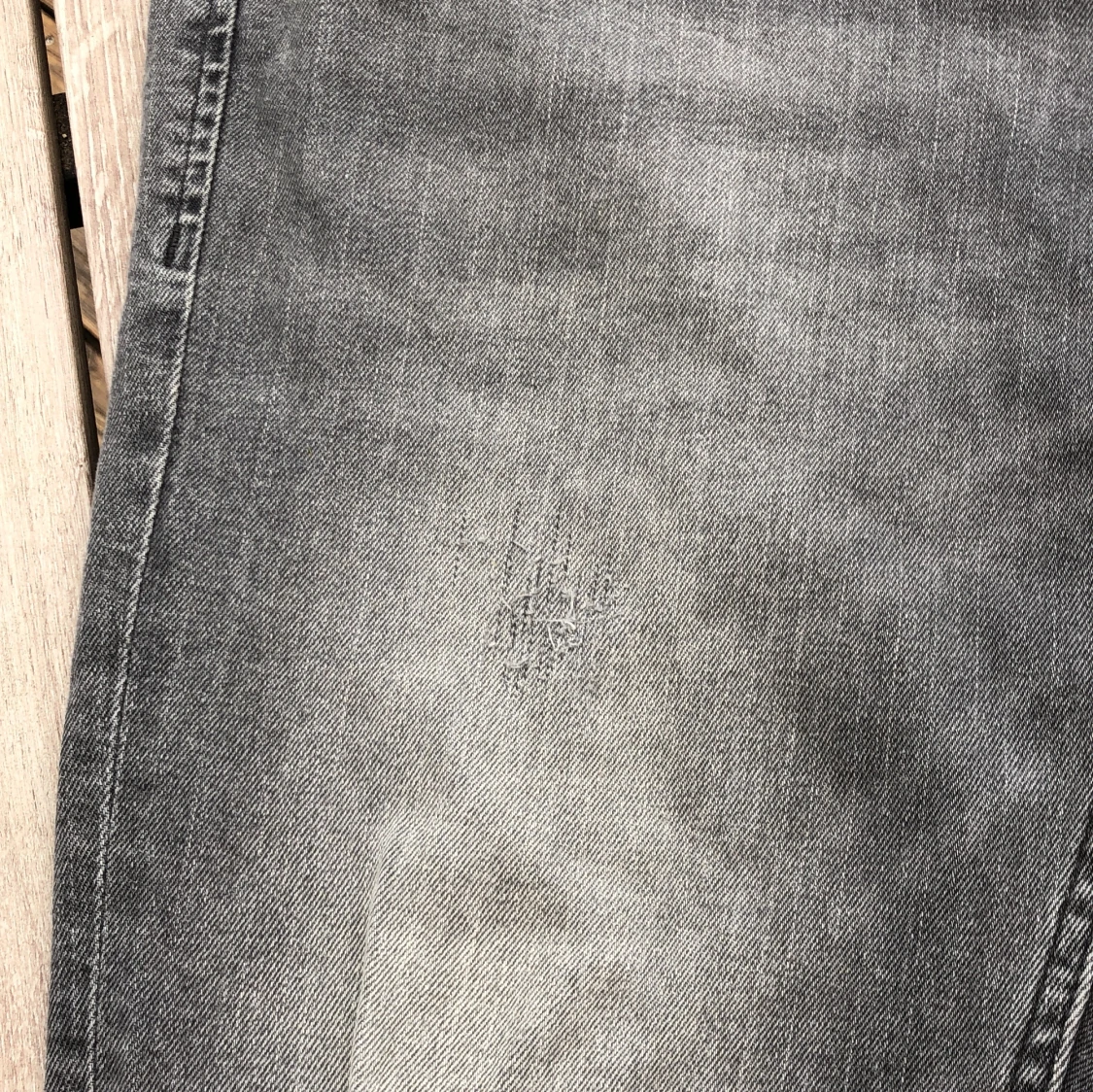 Grå jeans från Stock & Hank - 3