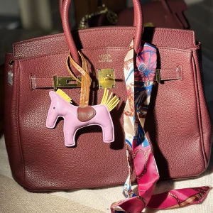 H Birkin Bag  - Brand New H Birkin inspired high quality caviar leather.perfect for fall and winter