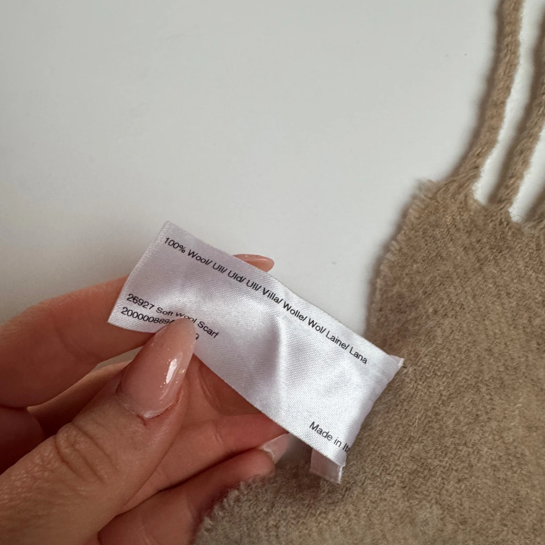 Filippa K halsduk  - 2