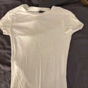 T-shirt - Fin tshirt från Gina i deras soft touch serie. För liten för mig.