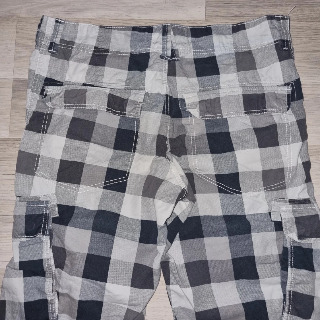 Rutiga cargoshorts i bomull - 3