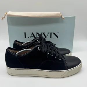 LANVIN CAP TOE - Lanvin cap toe - Skick: 9,5/10 - Tillbehör: Enbart skorna - Storlek UK7 sitter som 42 - Nypris ca 5200kr - Deluxecloset