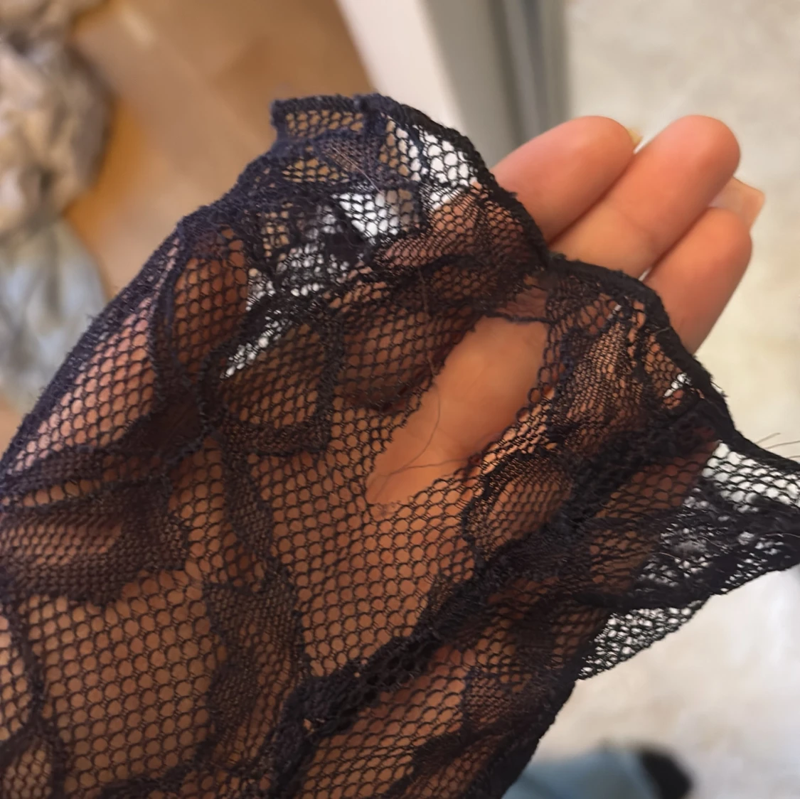 Mörkblå spets topp från Nelly i storlek XS - 2