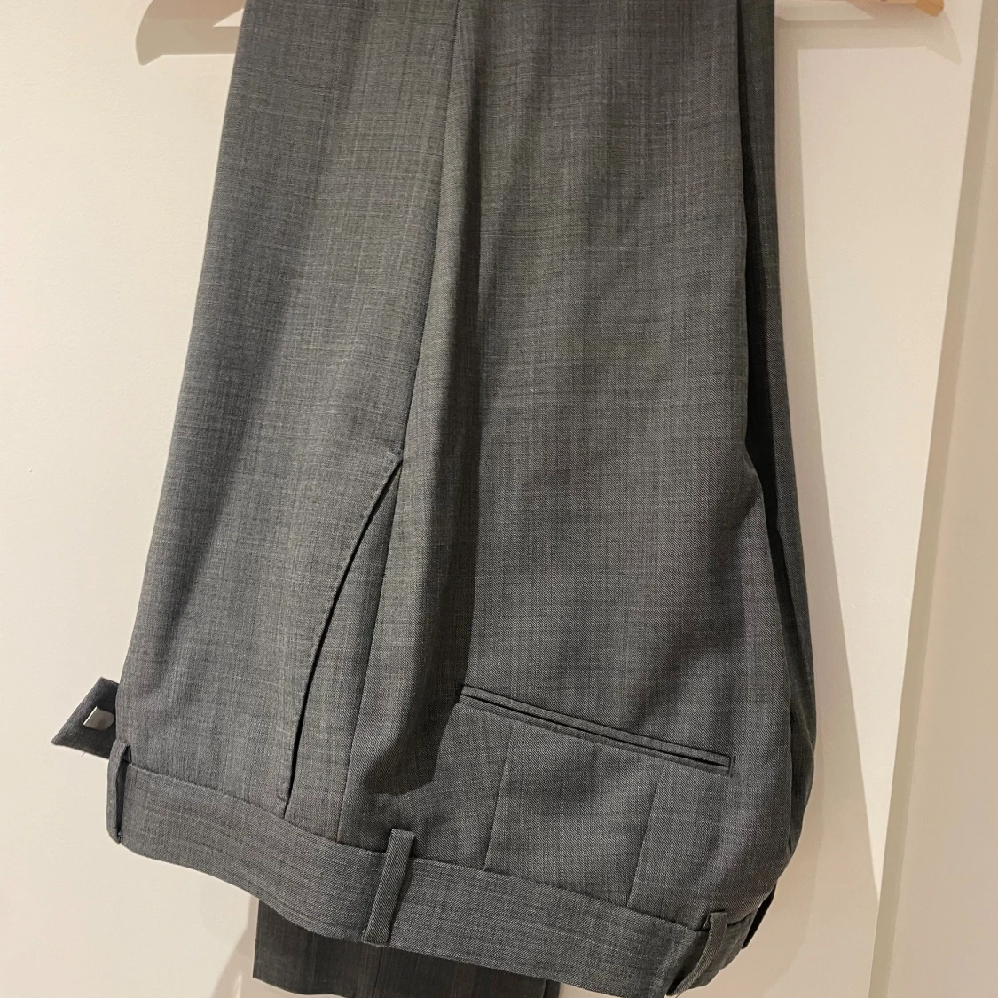 Grå rutig kostymkavaj och byxa - 3