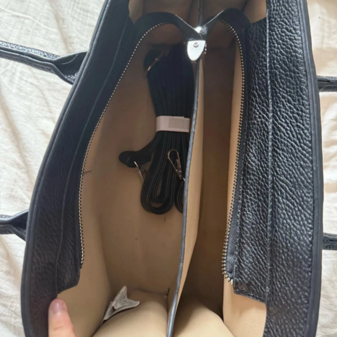 Svart handväska  - 2