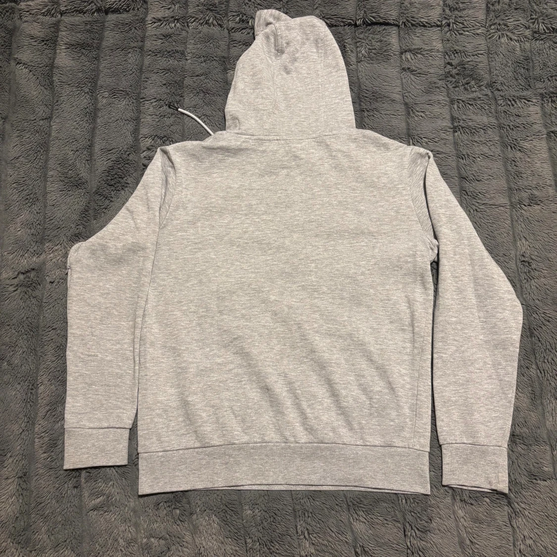 Grå hoodie från Hoodrich  - 4