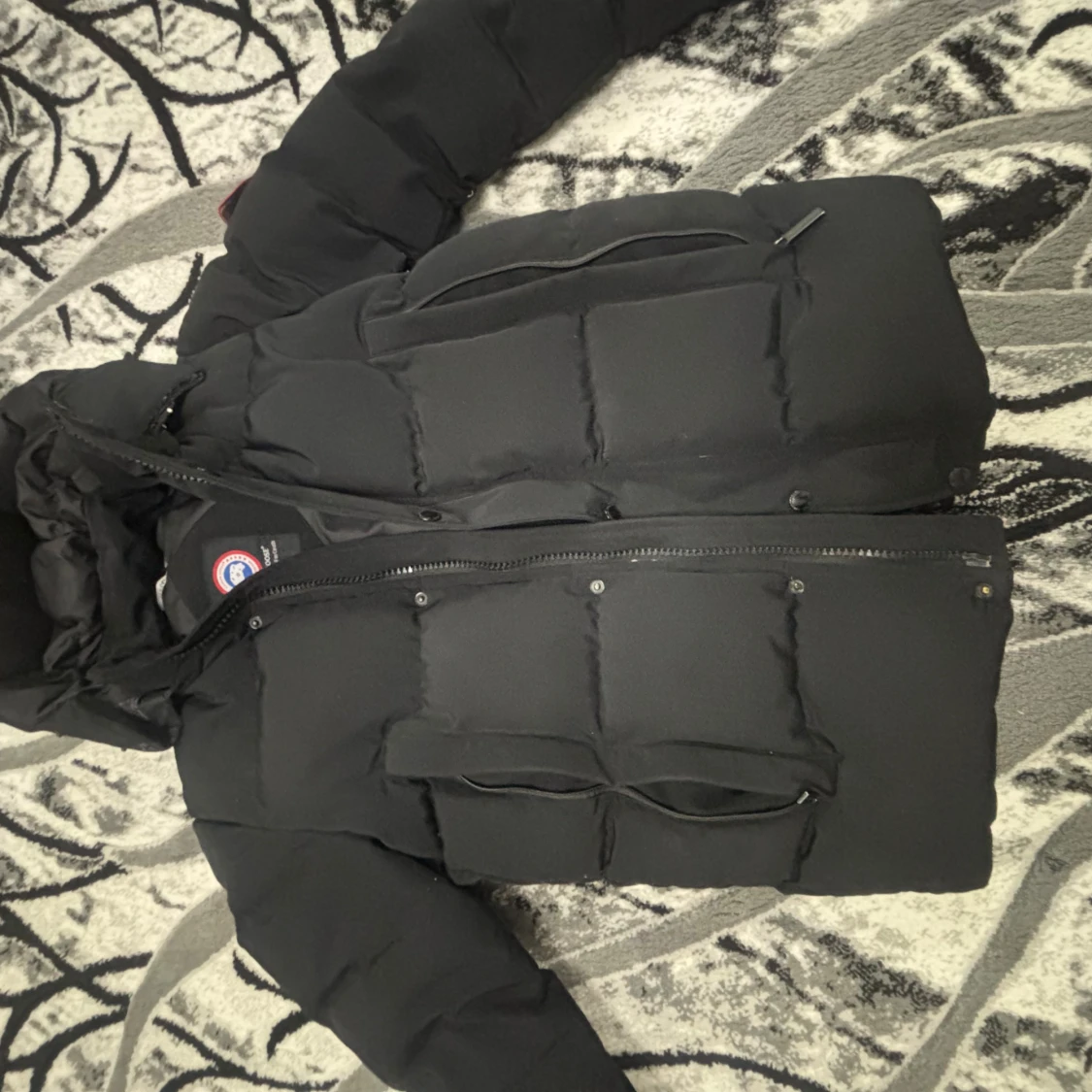 Svart dunjacka från Canada Goose