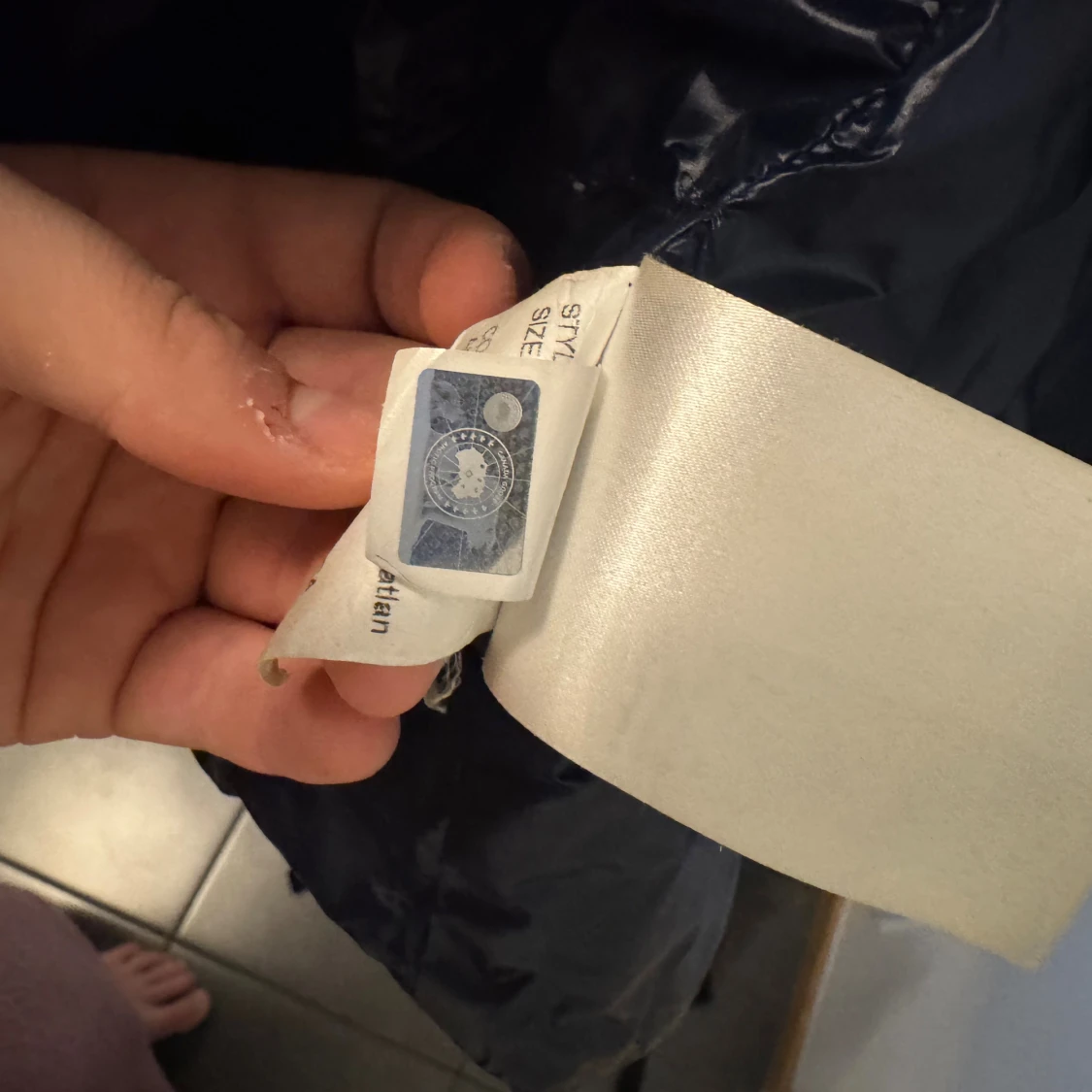 Mörkblå dunväst från Canada Goose - 3