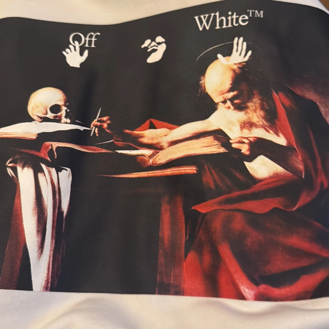 Vit Off-White hoodie med konsttryck - 4