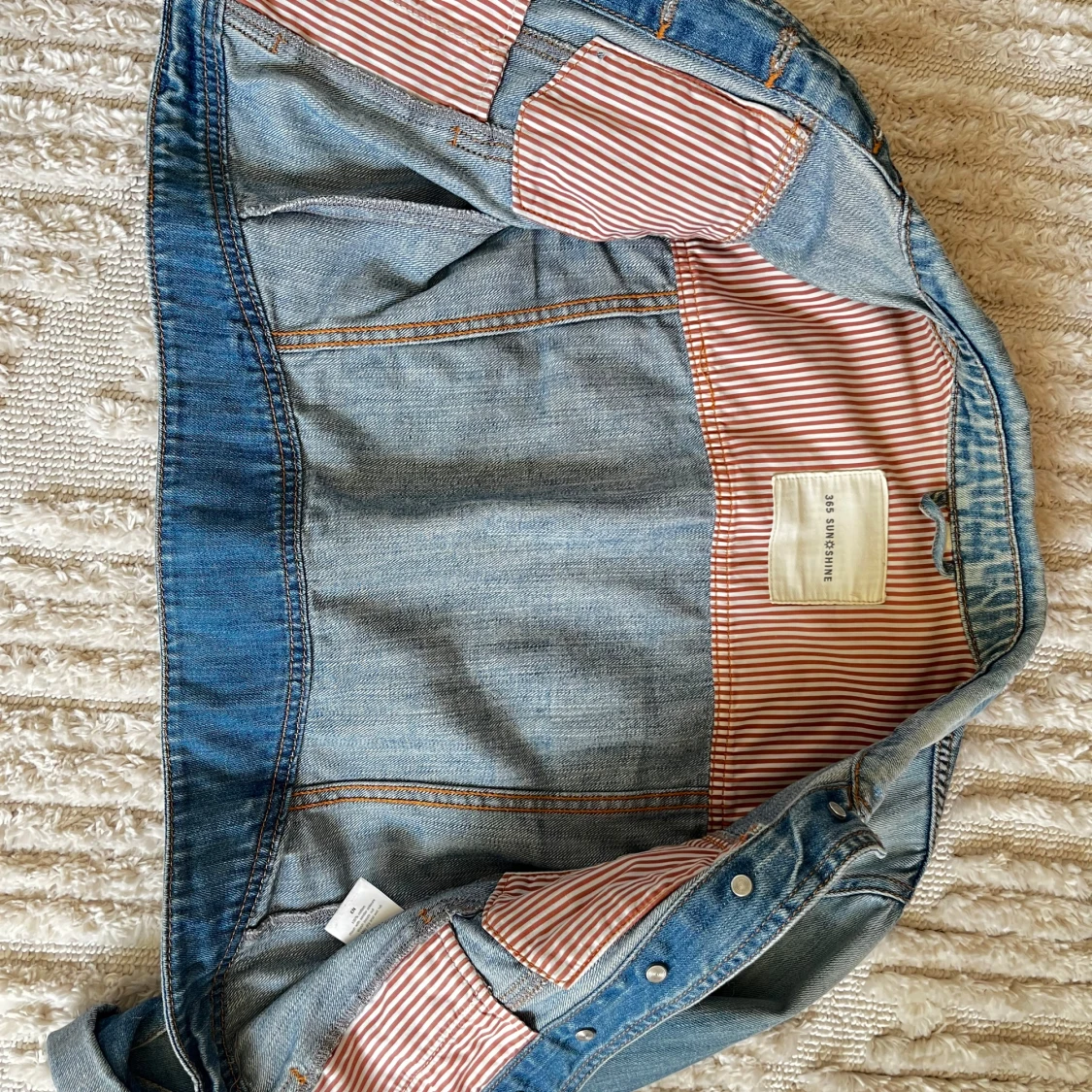 Ljusblå jeansjacka från MQ - 3