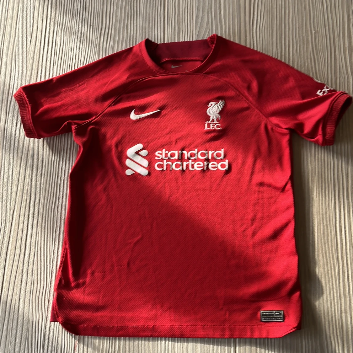 Liverpool FC röd Nike fotbollströja L