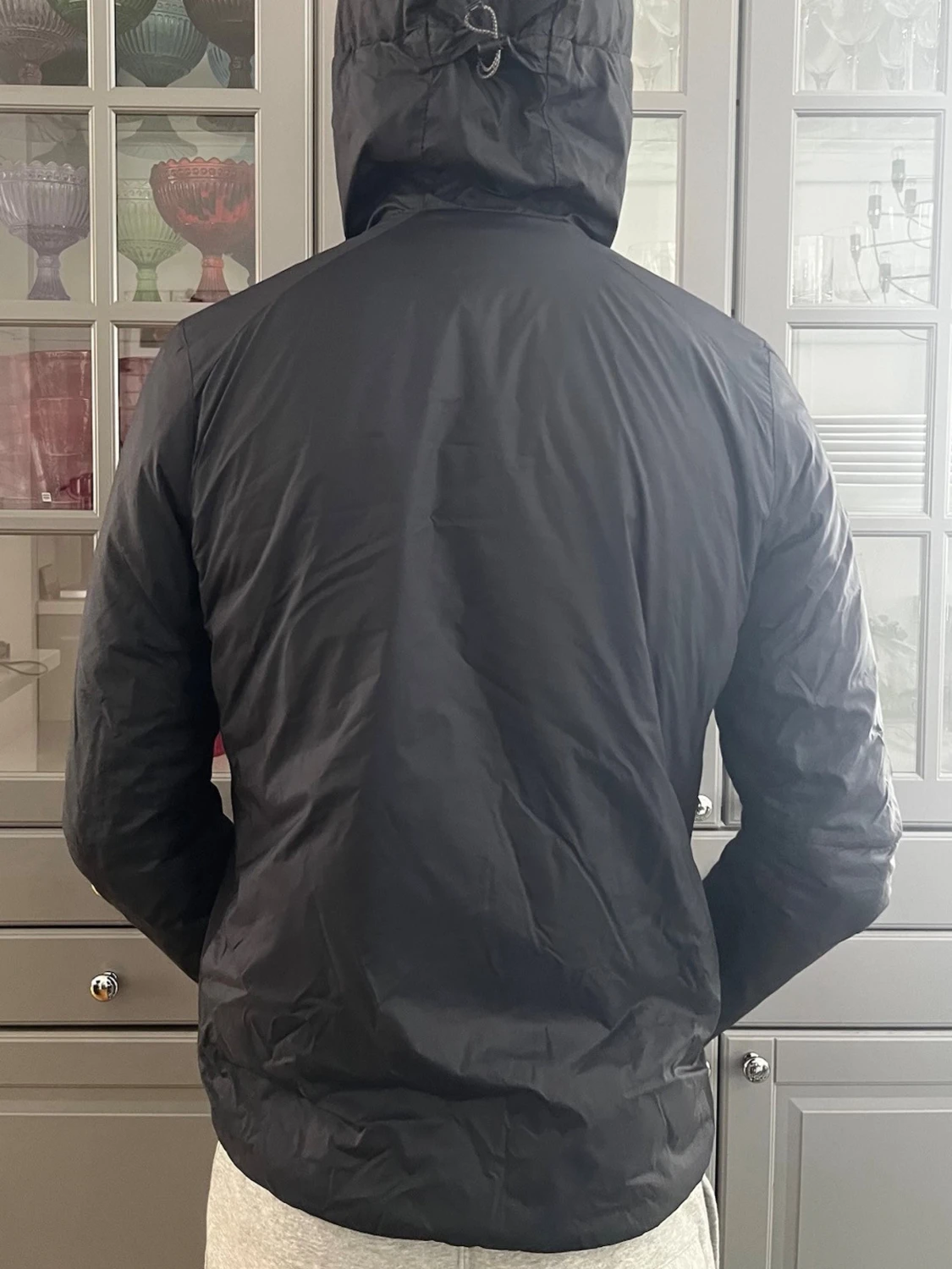 Svart vinterjacka från Peak Performance. Stl S/M - 2