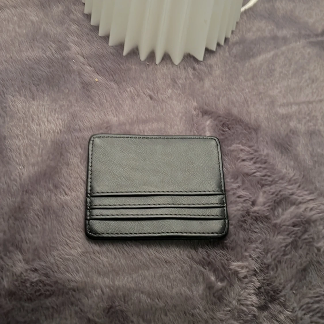  Jag säljer en plånbok enkel lätt få plats i fickor  - 2